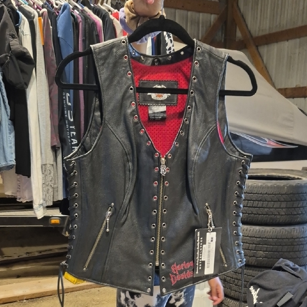 Harley-Davidson Black Leather Vest with Red Details